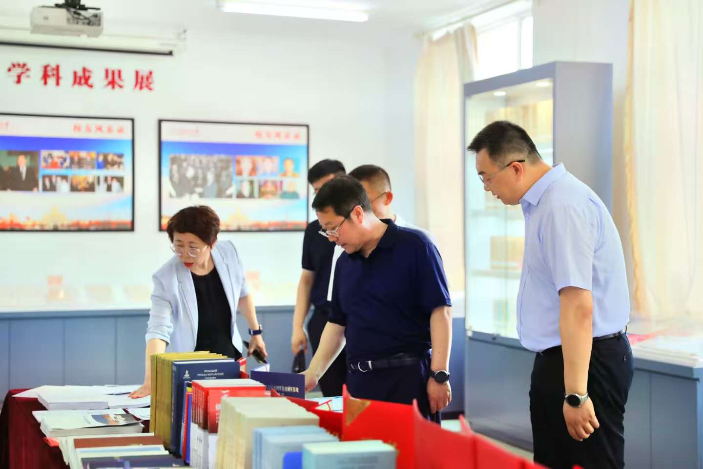黑龙江省教育厅厅长、关工委主任许振宇要求教育系统各级关工委聚焦思想引领、守护身心健康、强化成长赋能，构建“家社校”协同的成长支持网络
